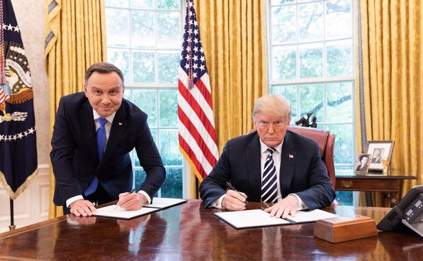 Takie zdjęcie z Dudą zamieścił Trump. Siemoniak: To pokazuje pozycję Polski, ktoś w MSZ powinien stracić pracę