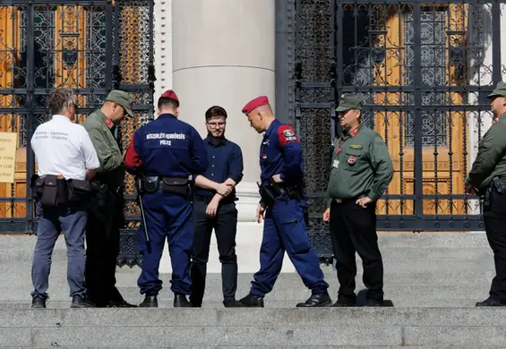 Parlament Węgier "strefa wolną od LGBT". Rozmawiamy z Bartem Staszewskim