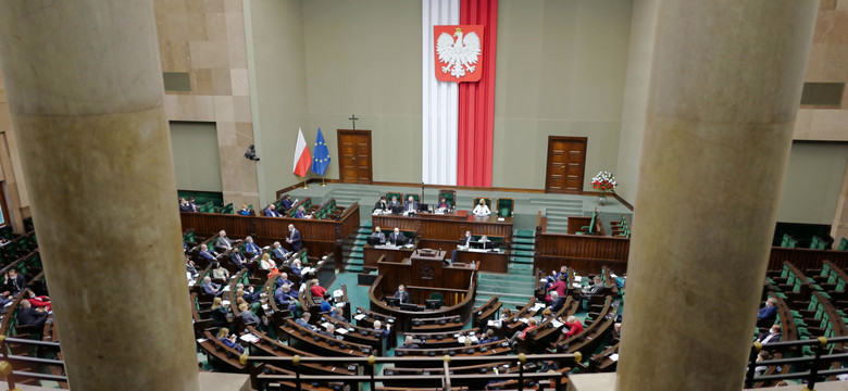 PiS przegrało głosowanie w Sejmie. Porozumienie zagłosowało z opozycją