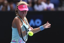 Fręch w 2. rundzie, Linette nie przeszła 1. rundy w Dubaju