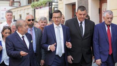 Sondaż CBOS: PiS prowadzi, Nowoczesna poza Sejmem