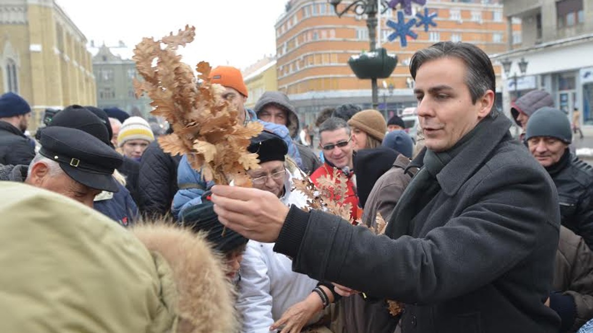 Vanja Vučenović daje badnjak Novosađanima