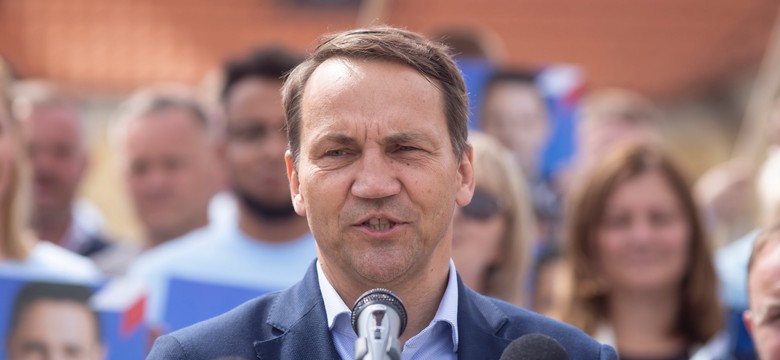 Sikorski: Twardo pytałem Hillary Clinton -  "w czyim imieniu ty to w ogóle podnosisz?"