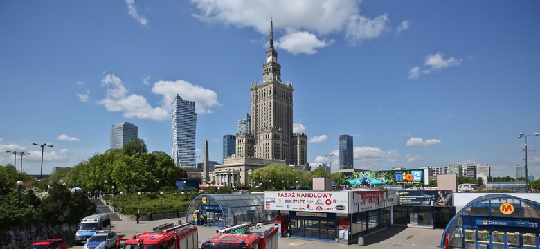 Służby czujne po alarmach w warszawskim metrze