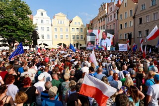 Tusk: PiS od czasu, kiedy wygrało wybory, niszczy kopalnię i elektrownię w Turowie