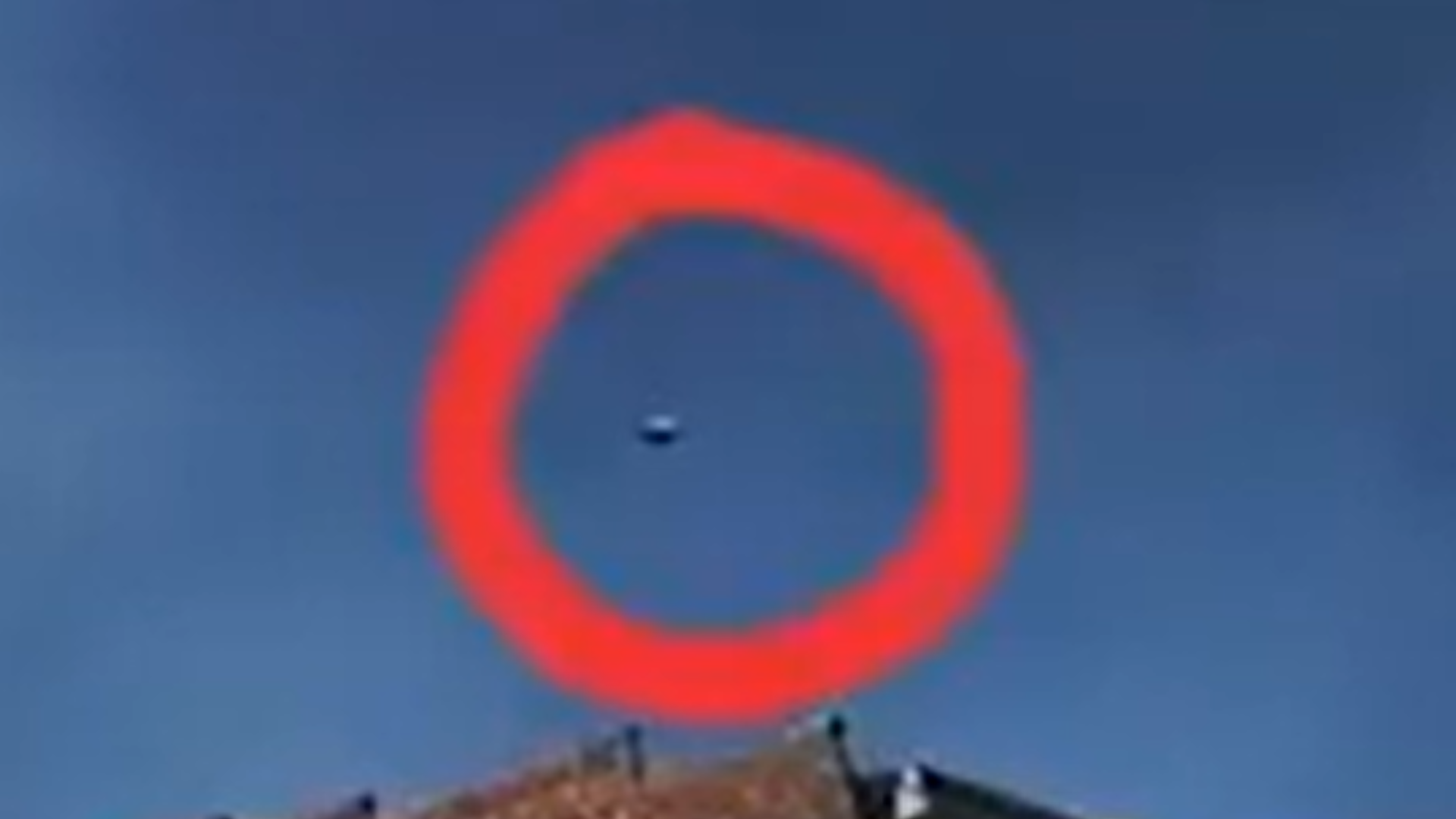 Údajnú kozmickú loď zachytili aj na kamery.