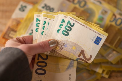 Kurs euro 6 kwietnia poniżej 4,7