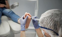 Pedicure podologiczny – kiedy warto z niego skorzystać?