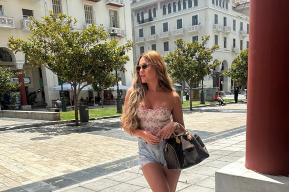 OVIH 5 ŽENA SA NAŠE JAVNE SCENE JE PROMENILO POL Pevačica se zvala Nebojša, a ona je priznala da se bavi prostitucijom: "Ne pričam momcima da sam bila muško"
