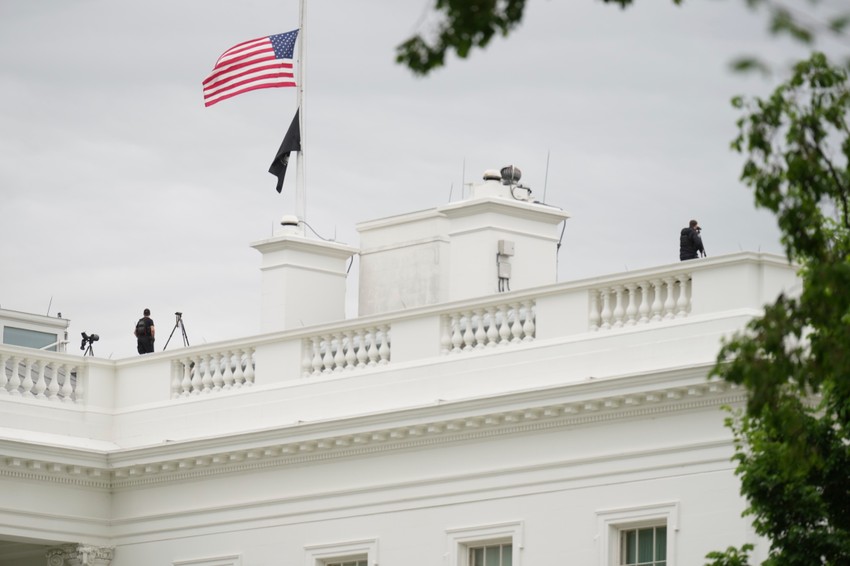 Zastave na pola koplja u SAD