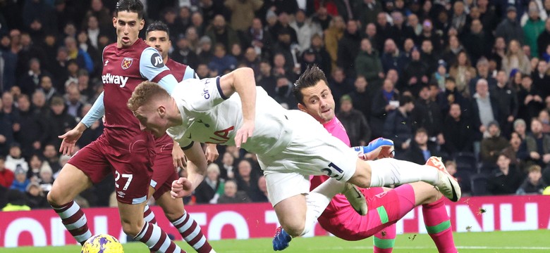 Pierwszy mecz i pierwsza stracona bramka Fabiańskiego w tym sezonie