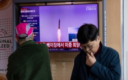 kim dzong un pręży muskuły. nowa broń ma być zdolna "obrócić cele w po