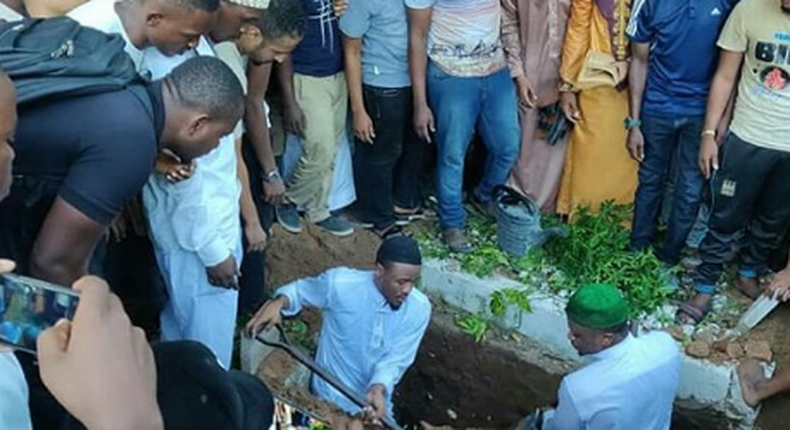 Alikiba's father laid to rest 