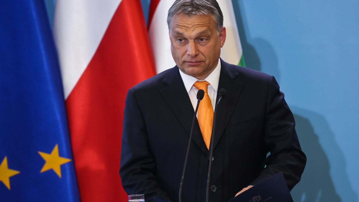 Konserwatywny premier Węgier Viktor Orban wypowiedział się w Berlinie przeciwko kopiowaniu przez kraje Europy Środkowej i Wschodniej politycznych wzorów z Europy Zachodniej; bronił chrześcijańskich wartości, krytykował politykę imigracyjną UE.