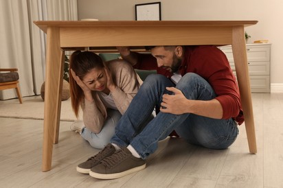 Földrengés: mit tehetünk, ha bekövetkezik? Így keressen menedéket!