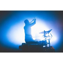 Crystal Fighters po śmierci perkusisty odwołuje koncerty w Polsce