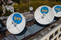 "Wirtualne Media": PiS zmienia prawo, aby odebrać Grupie TVN koncesje