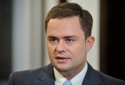 Ostre słowa Hofmana: Platforma jest jak Amber Gold