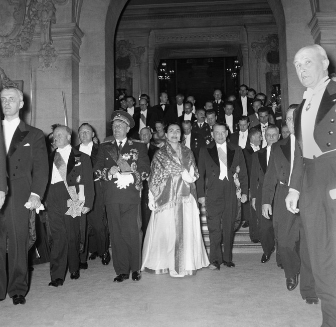 Sa titom u Pariskoj operi 1952.