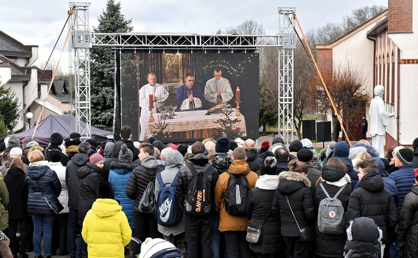 W organizacji uroczystości pogrzebowej rodziny wspiera miasto Koszalin.