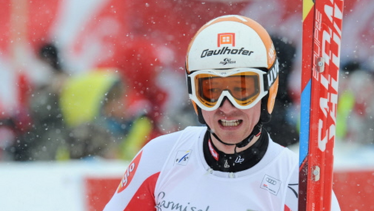 Austriak Hannes Reichelt był najlepszy w supergigancie alpejskiego Pucharu Świata w austriackim Hinterstoder. Drugie miejsce zajął go rodak Benjamin Raich, a trzecie Amerykanin Bode Miller.