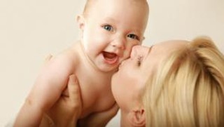 Zasiłek macierzyński nie będzie niższy niż świadczenie rodzicielskie