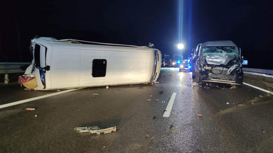 Zderzenie busów na autostradzie A4. Pięć kobiet w szpitalu