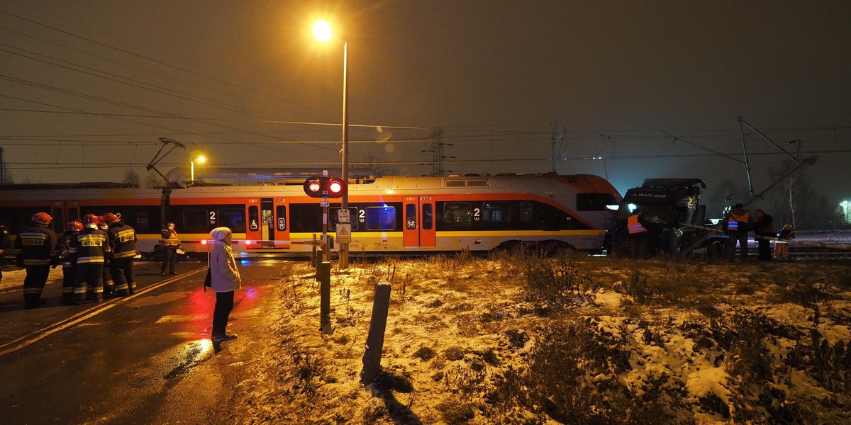 Zderzenie pociągu z ciężarówką w Łodzi