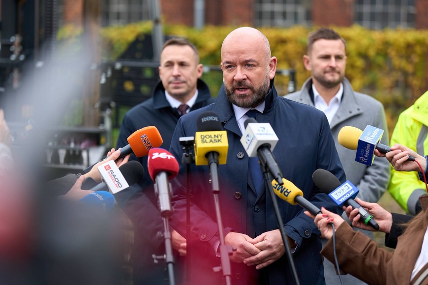- Kolej podziemna to nie jest fantastyka - mówi prezydent Jacek Sutryk