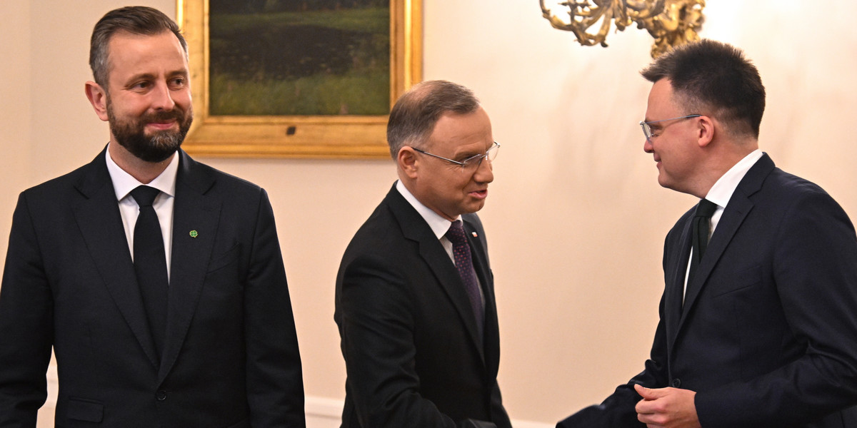 Władysław Kosiniak-Kamysz i Szymon Hołownia podczas rozmów w Pałacu Prezydenckim