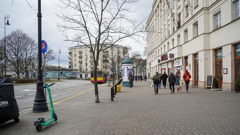 Mniej chodników, więcej zieleni na placu Wilsona w Warszawie