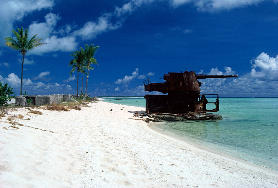 Kiribati - raj, który pochłoną fale