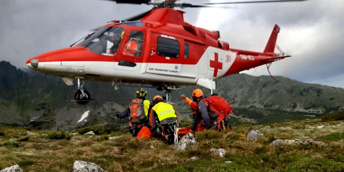 Tatry. 49-letnia turystka zmarła pod Krywaniem. Pogoda opóźniła akcję