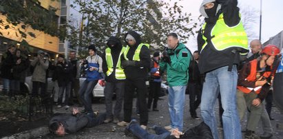 Tak świętują Polacy: 72 zatrzymanych, 12 rannych policjantów!