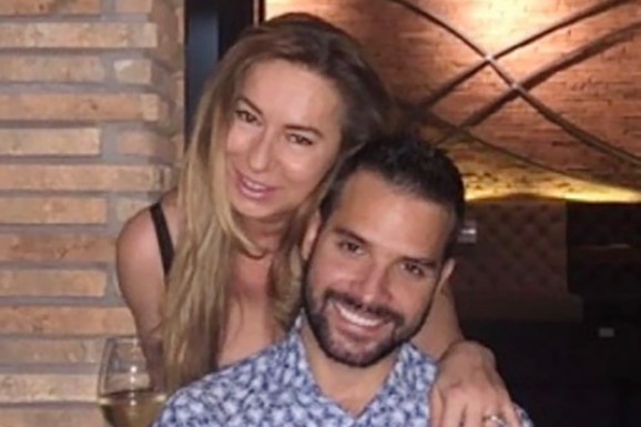 (Foto) MAJKA FILIPA ŽIVOJINOVIĆA PODELILA SLIKU SA UNUKOM Zabeležila presladak trenutak iz porodičnog doma: Mala Matea baki spava na grudima