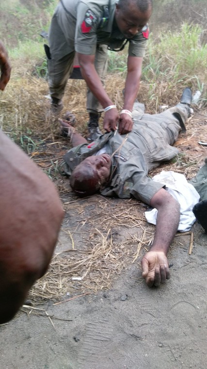 Police officers die in a terrible accident while chasing a commercial bus