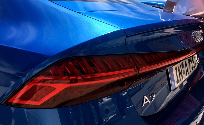 Audi A7 Sportback. Oprócz nowego wyglądu producent oferuje aż 15 kolorów nadwozia, z czego 8 zupełnie nowych