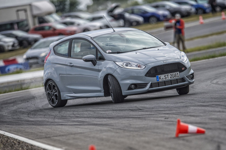 Ford Fiesta ST200 - jeszcze więcej zabawy