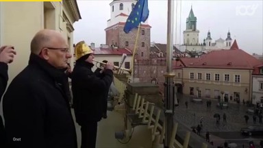 Pogrzeb Romualda Lipki. Trębacz odgrywa "Jolka, Jolka pamiętasz"