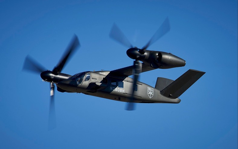 V-280 będzie mógł wziąć na pokład do 14 żołnierzy. Załogę śmigłowca stanowią 4 osoby.