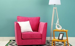 Krzesła tapicerowane. Jak dobrać wygodne? Jak odnowić stare?