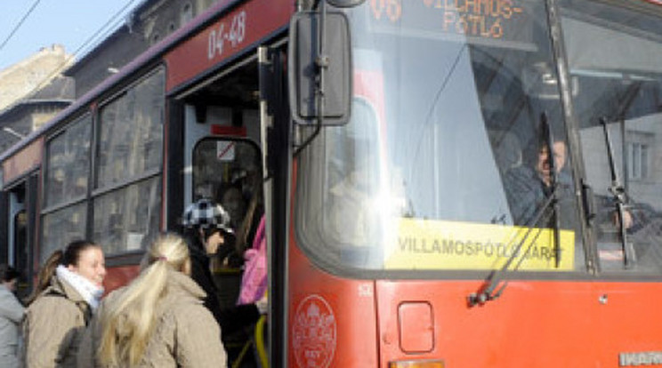 Szmogriadó idején cseréli buszra a villamost a BKV