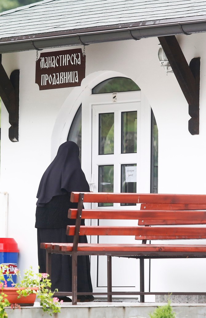 Sestra Jovana brine da u manastiru sve bude pod konac