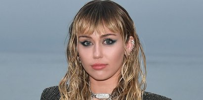 Miley Cyrus przeżyła chwile grozy w samolocie. W maszynę uderzyła błyskawica!