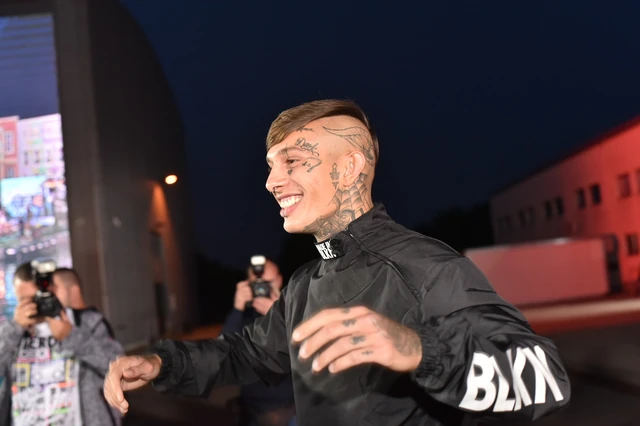 Fran Pujas ima novu devojku: Bivši zadrugar nabacio mišiće, pa SMUVAO MISICU: Kakav su par? (FOTO)