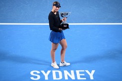 Badosa po dwóch godzinach i 22 minutach uporała się z Krejcikovą