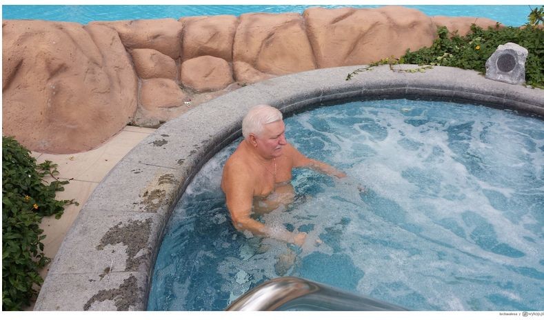 Lech Wałęsa w Dubaju / zdjęcia z oficjalnego profilu