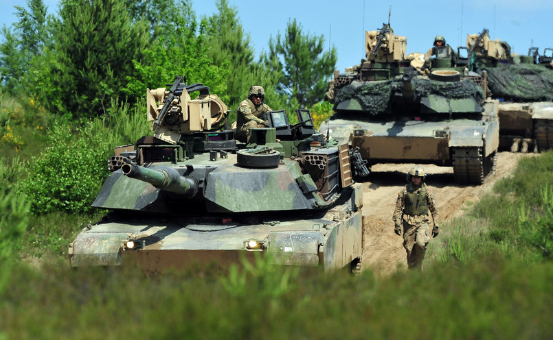 Amerykańskie czołgi Abrams na poligonie w Drawsku Pomorskim. Przygotowania polskich i amerykańskich żołnierzy do ćwiczeń ANAKONDA 16