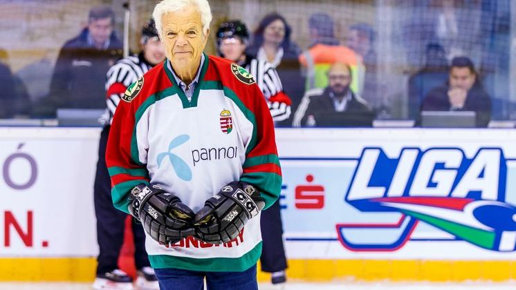 Janos Egri’s dream has come true: he will play for the national hockey team at the age of 87