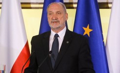 Macierewicz: Źródłem bezpieczeństwa kraju nie tylko sojusze, ale siła własnej armii